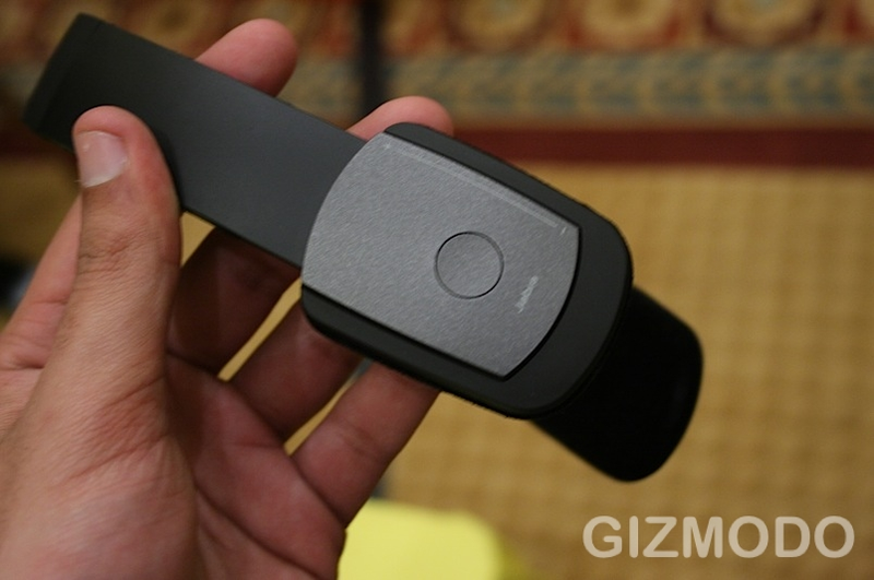 Illustration for article titled Hands On Jabra Halo Bluetooth Headset: Really, Really Slim